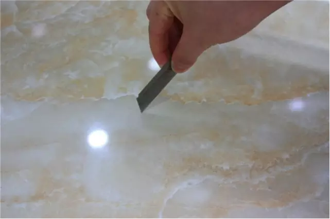 選購(gòu)瓷磚必須知道的幾個(gè)重要標(biāo)準(zhǔn)參數(shù)(買瓷磚的必看)