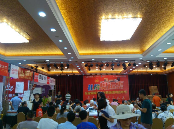 金艾陶瓷磚亮相威海品牌家居建材團(tuán)購嘉年華，優(yōu)惠停不下來！