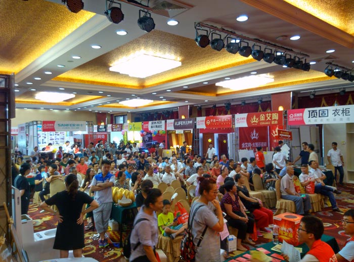 金艾陶瓷磚亮相威海品牌家居建材團(tuán)購嘉年華，優(yōu)惠停不下來！