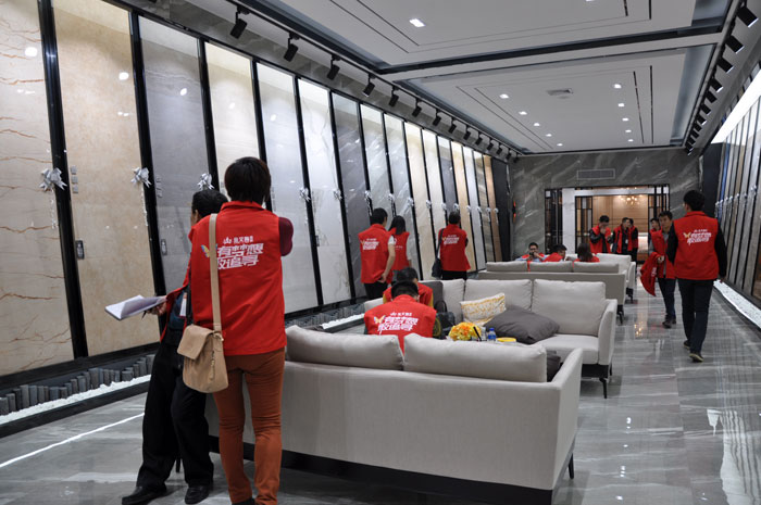 “一帶一路  設計營銷”，與O2O零售新模式攜手，2017年，金艾陶將勇往直前，開拓新戰(zhàn)場！