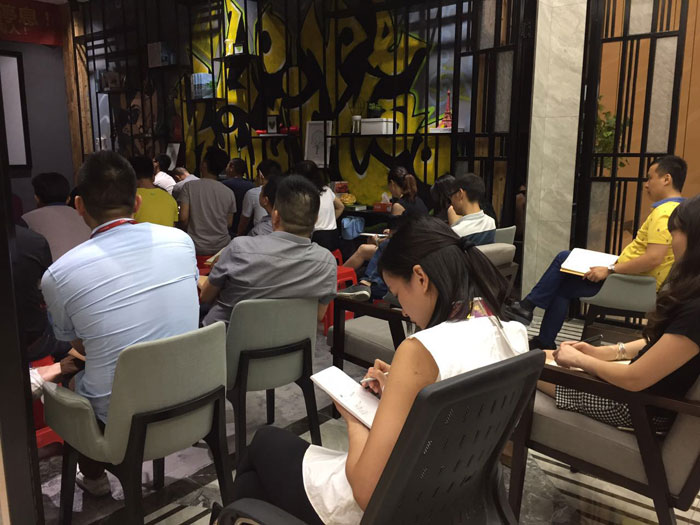 金艾陶瓷磚“學(xué)，無(wú)止境！生，不停息”學(xué)習(xí)分享會(huì)順利舉行