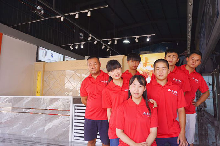 紅酒不僅僅是一杯佳釀這么簡(jiǎn)單，它所意味的更是一種臻純曼妙的生活境界。而瓷磚，也需要細(xì)細(xì)品味，才能真正讀懂它。9月20日，陶瓷一線品牌金艾陶瓷磚潮安專賣店邀您共同開啟一場(chǎng)優(yōu)雅人生的品味之旅。