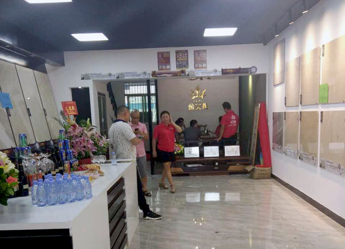 陶瓷一線品牌金艾陶瓷磚澄海店十一開業(yè)，好禮、優(yōu)惠送不停