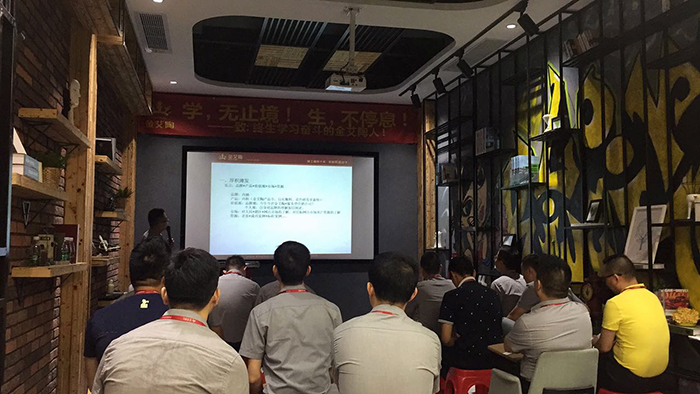  陶瓷一線品牌金艾陶瓷磚“如何快速向新客戶介紹公司和服務(wù)”演講比賽圓滿結(jié)束