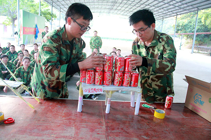 2017年2月13-15日，金艾陶“虎狼道”戶外拓展訓(xùn)練圓滿結(jié)束