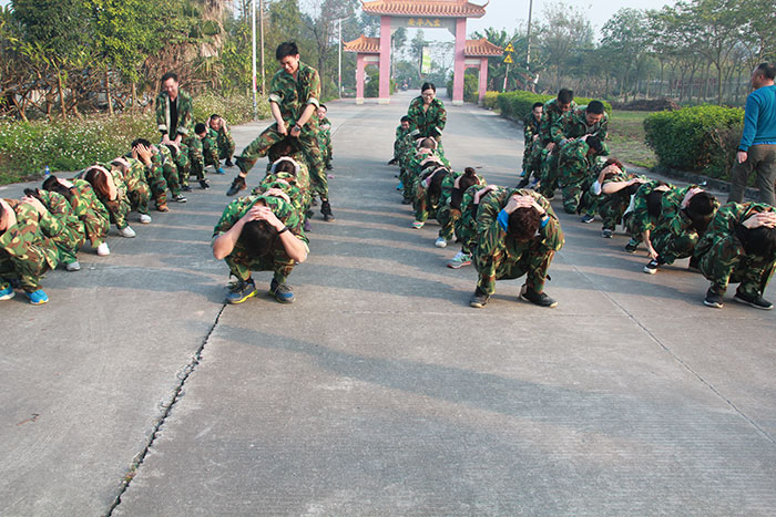 2017年2月13-15日，金艾陶“虎狼道”戶外拓展訓(xùn)練圓滿結(jié)束
