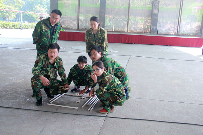 2017年2月13-15日，金艾陶“虎狼道”戶外拓展訓(xùn)練圓滿結(jié)束