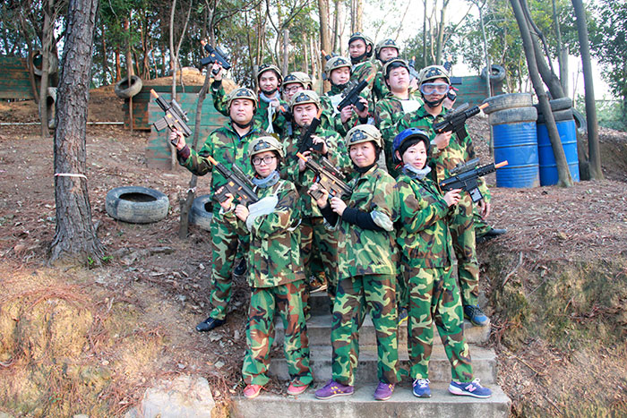 2017年2月13-15日，金艾陶“虎狼道”戶外拓展訓(xùn)練圓滿結(jié)束