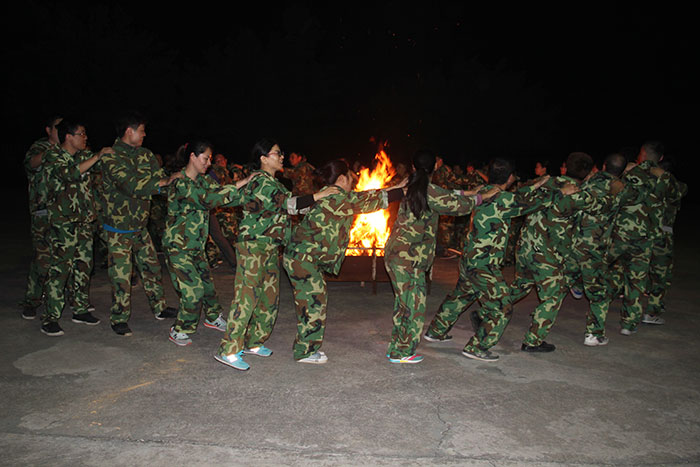 2017年2月13-15日，金艾陶“虎狼道”戶外拓展訓(xùn)練圓滿結(jié)束