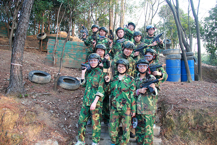 2017年2月13-15日，金艾陶“虎狼道”戶外拓展訓(xùn)練圓滿結(jié)束