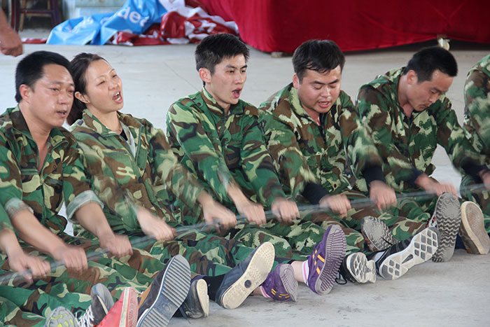 2017年2月13-15日，金艾陶“虎狼道”戶外拓展訓(xùn)練圓滿結(jié)束